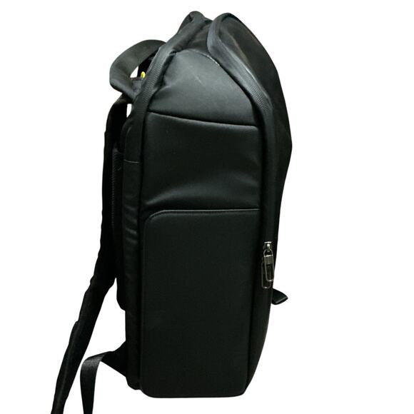Korin Anti-Theft Laptop Backpack with Lock USB Port Fits 16” Black - Picture 11 of 15